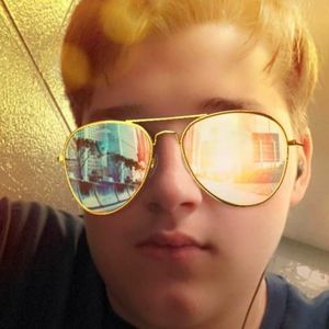 Meet your Posher, Corey